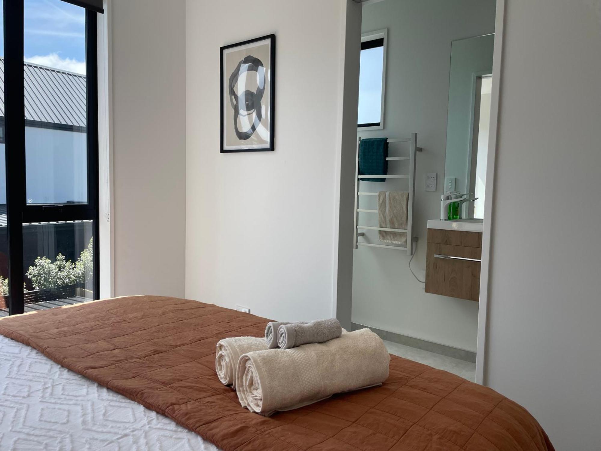 Luxury 2 Bedroom Townhouse Opposite Merivale Mall Christchurch Eksteriør bilde