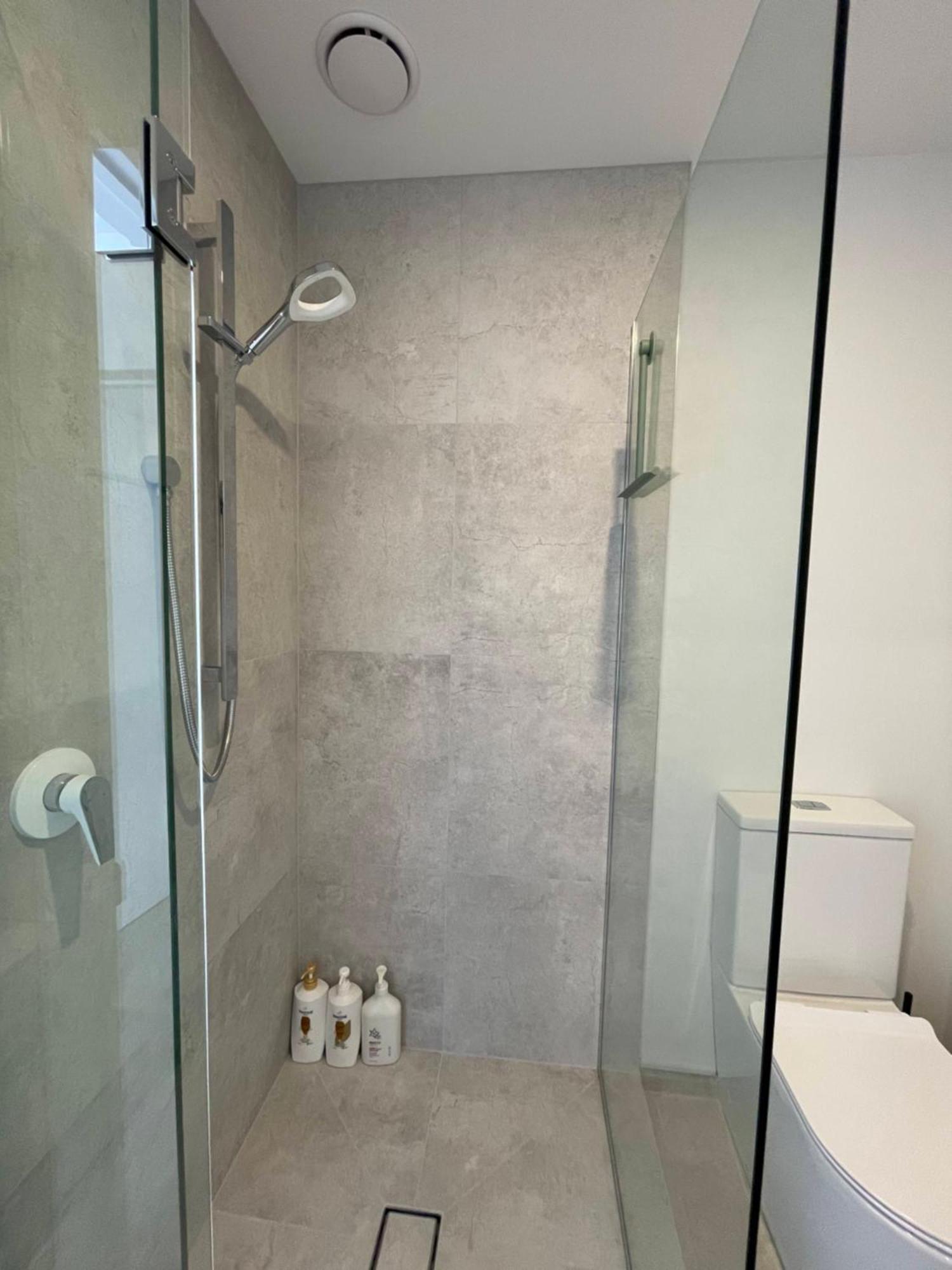 Luxury 2 Bedroom Townhouse Opposite Merivale Mall Christchurch Eksteriør bilde