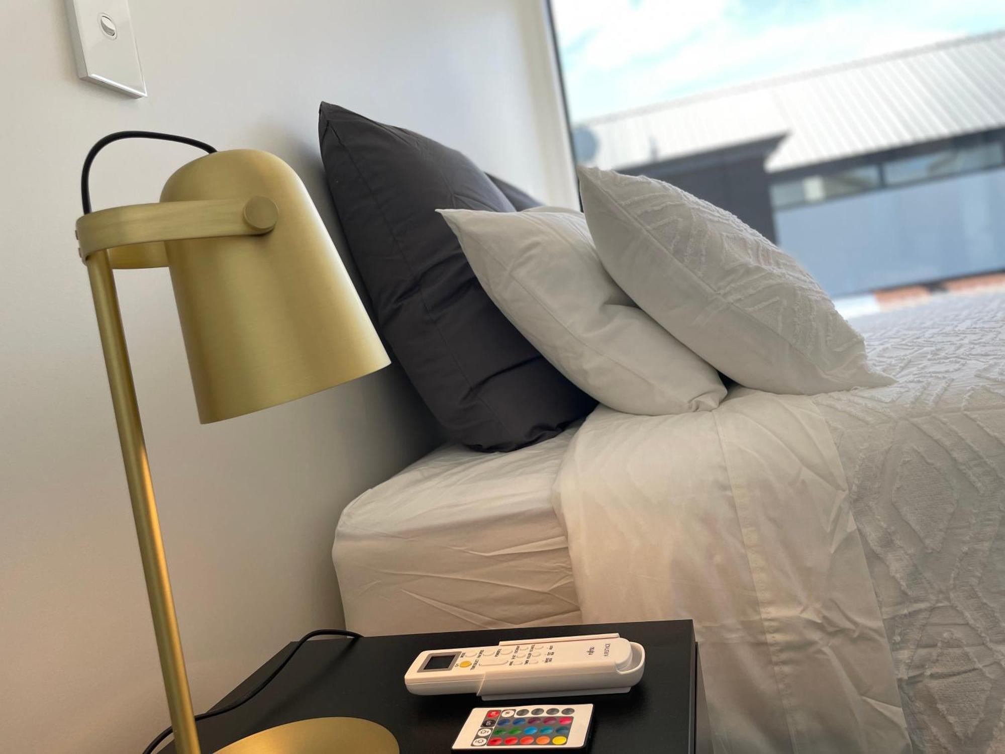 Luxury 2 Bedroom Townhouse Opposite Merivale Mall Christchurch Eksteriør bilde