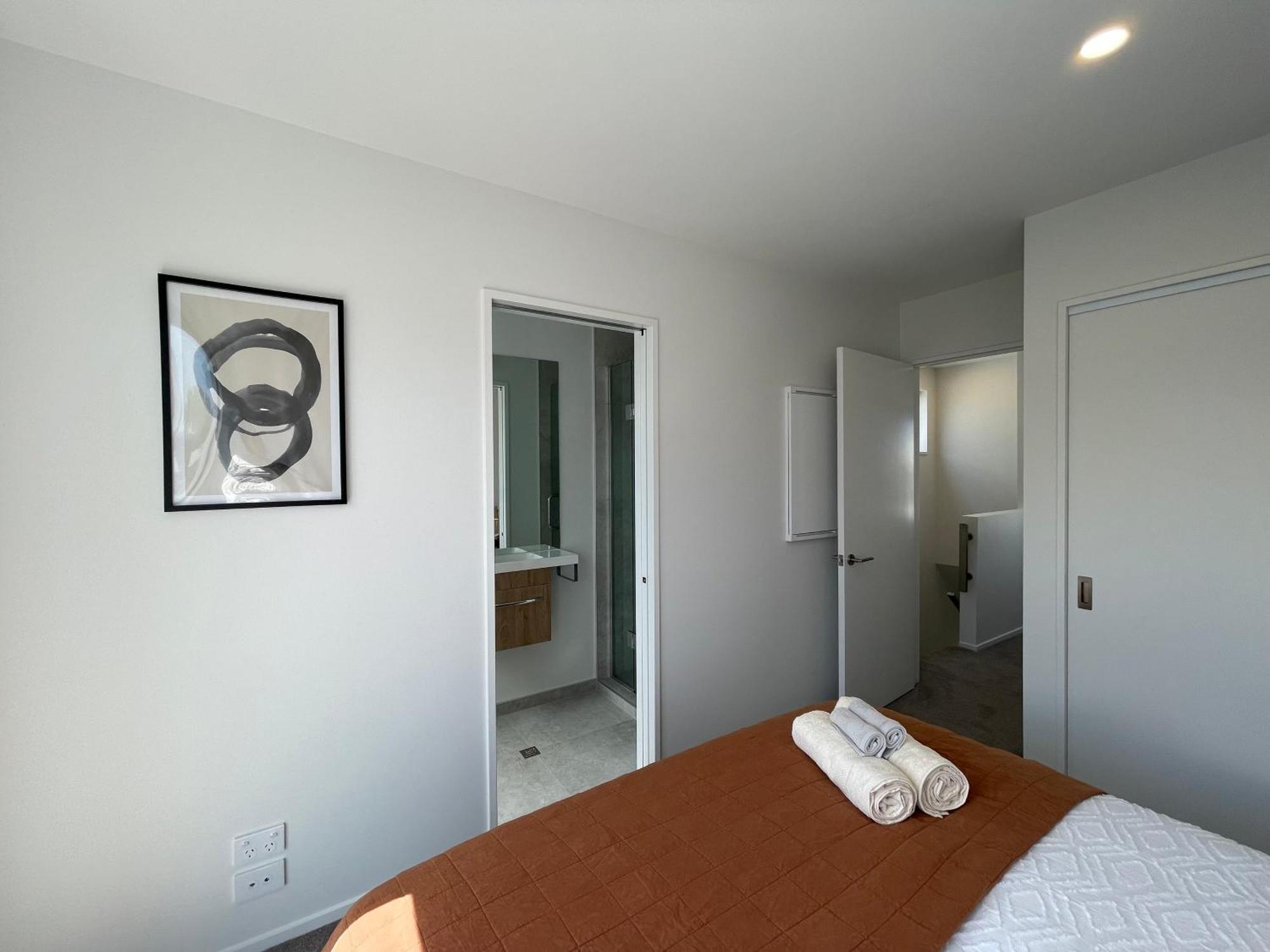 Luxury 2 Bedroom Townhouse Opposite Merivale Mall Christchurch Eksteriør bilde